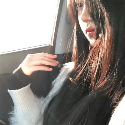纯真小镇的夫人